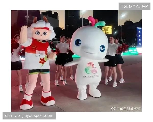 马拉松大叔全程穿着熊猫人偶服跑完，被赞“最重的完赛奖牌获得者”